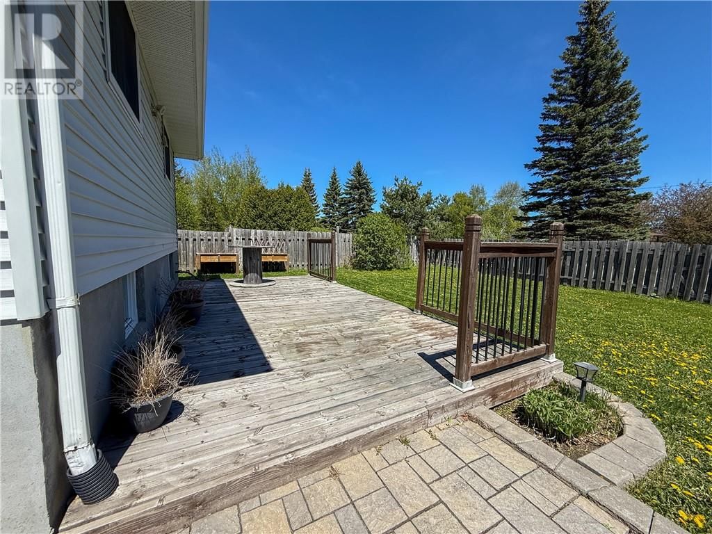1864 COVEWOOD CRESCENT Image 39
