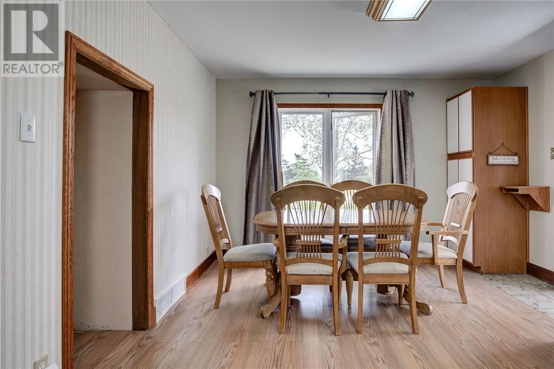 2496 BIRCH STREET Image 12
