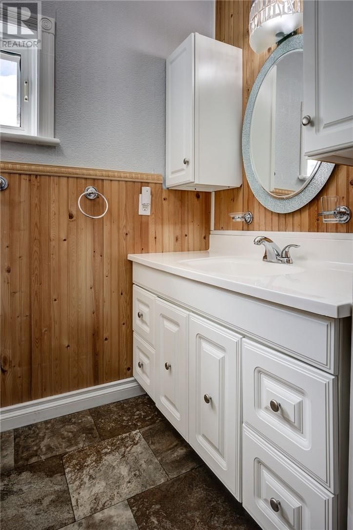 2496 BIRCH STREET Image 13