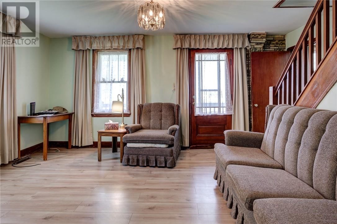 2496 BIRCH STREET Image 16