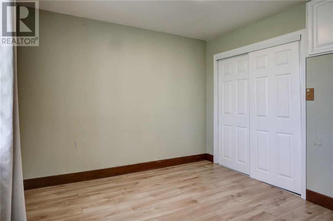 2496 BIRCH STREET Image 18