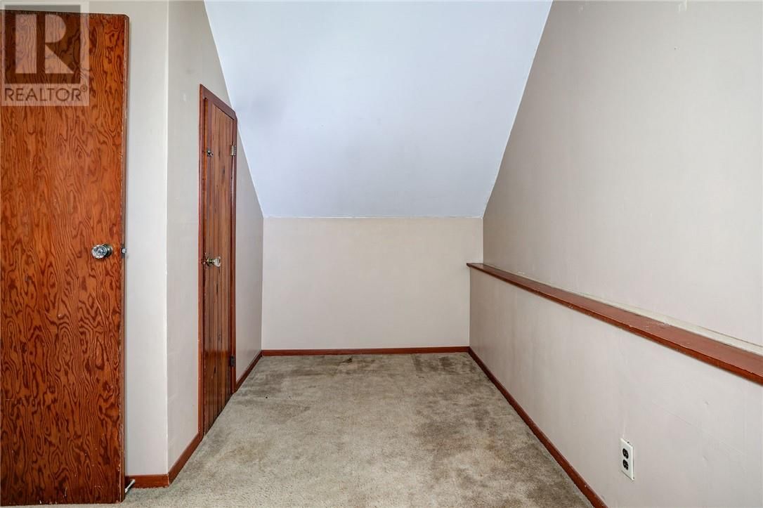 2496 BIRCH STREET Image 20