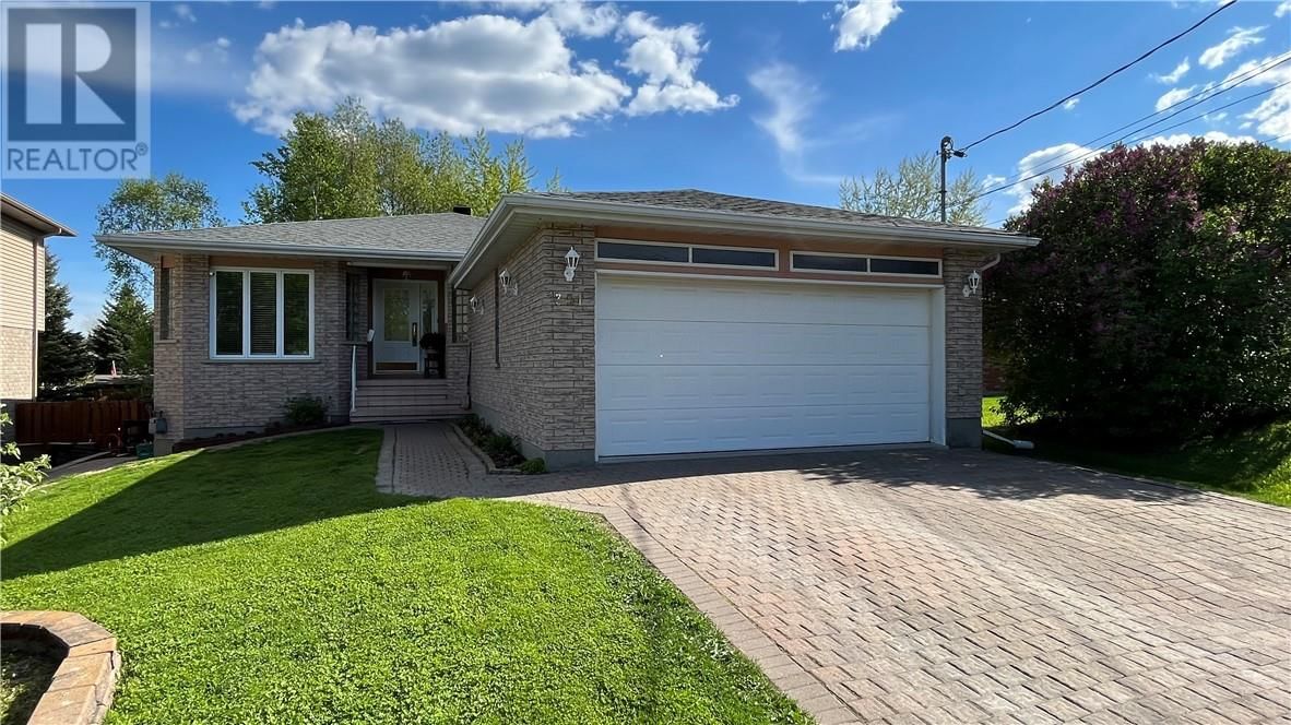 351 ESTER STREET Image 1