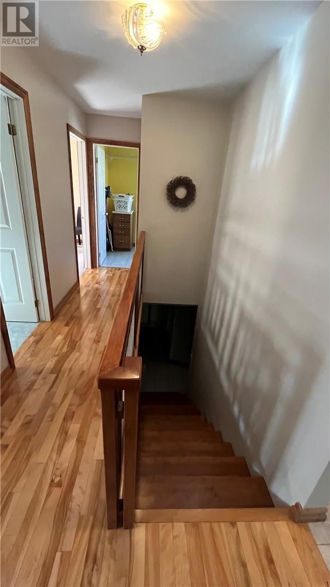 351 ESTER STREET Image 31