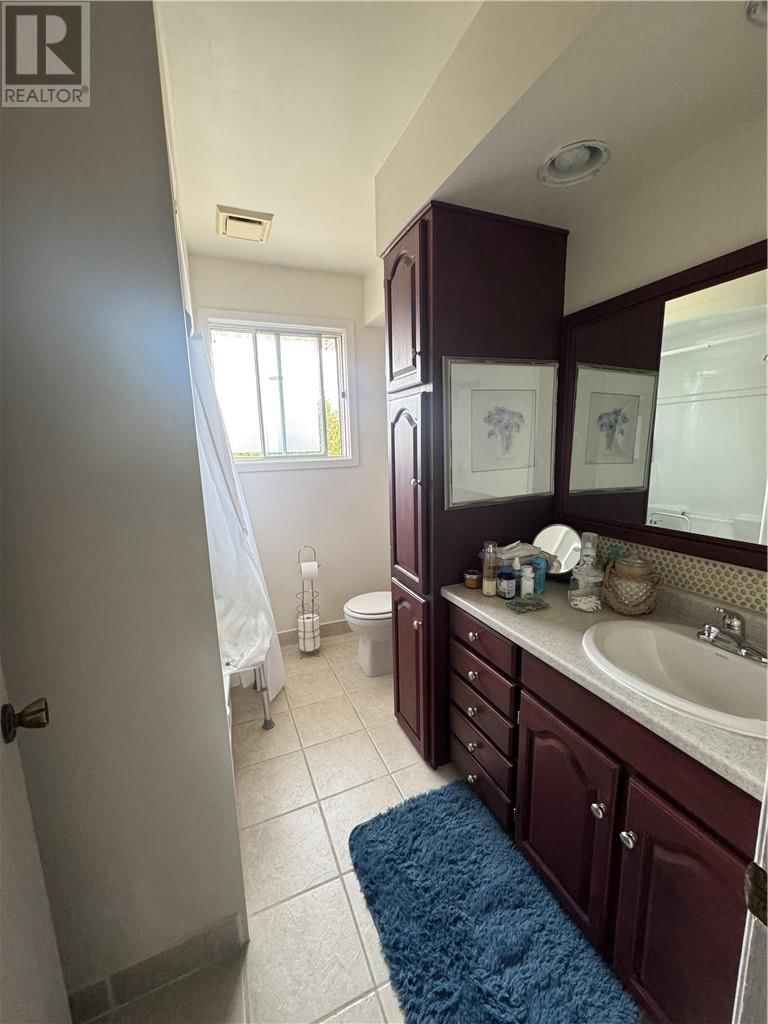 3133 BANCROFT Image 17