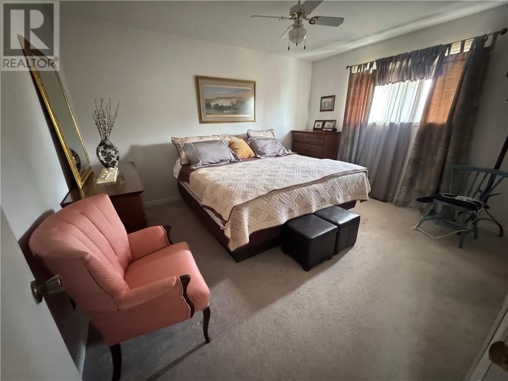 3133 BANCROFT Image 19