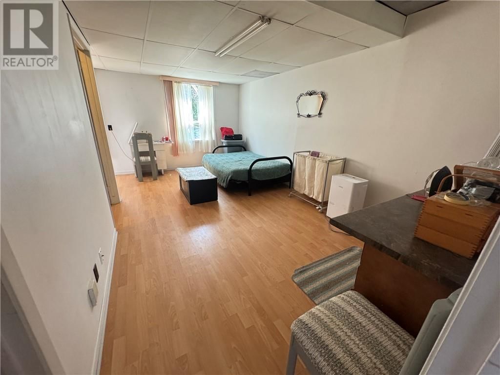 3133 BANCROFT Image 22