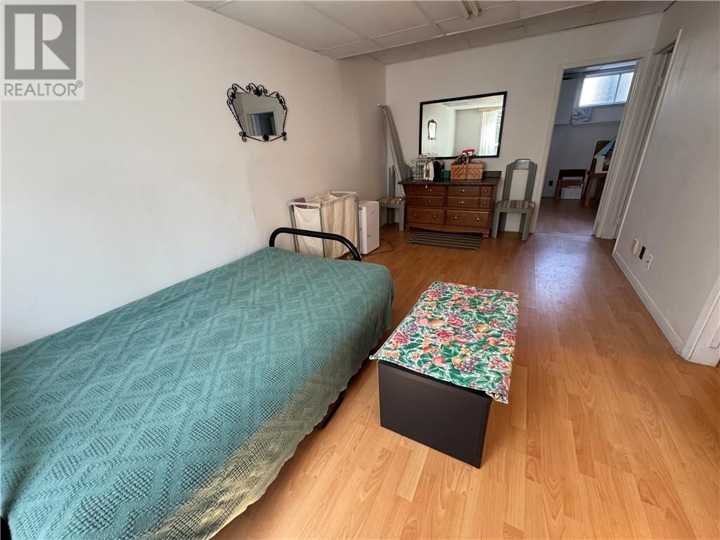 3133 BANCROFT Image 23
