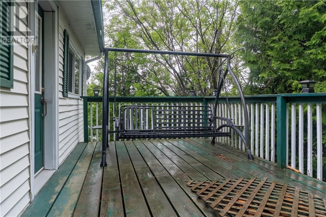 29 LLOYD STREET Image 18