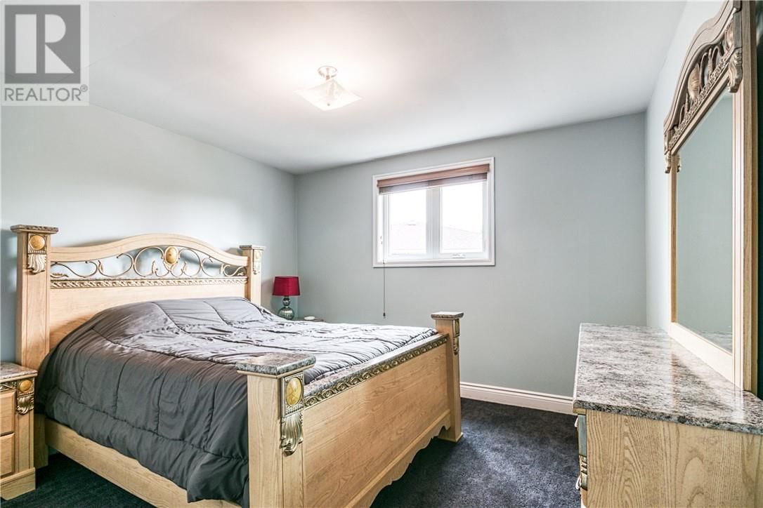 530 GALAXY COURT Image 24