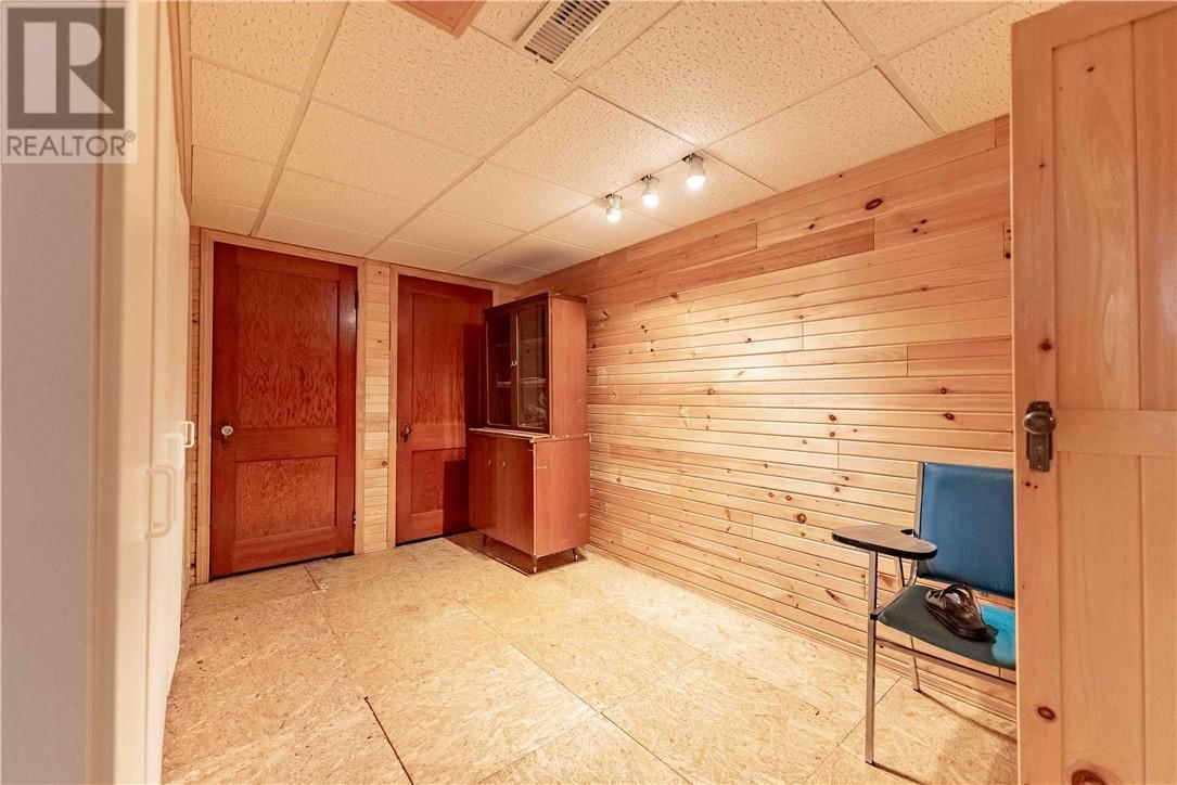 438 ANNIE STREET Image 29