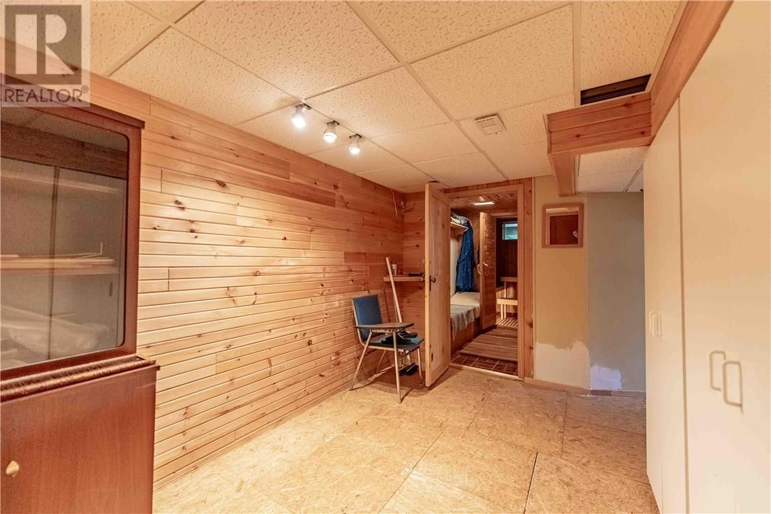438 ANNIE STREET Image 30
