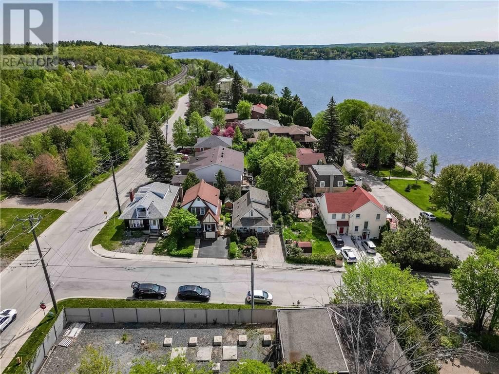 438 ANNIE STREET Image 6