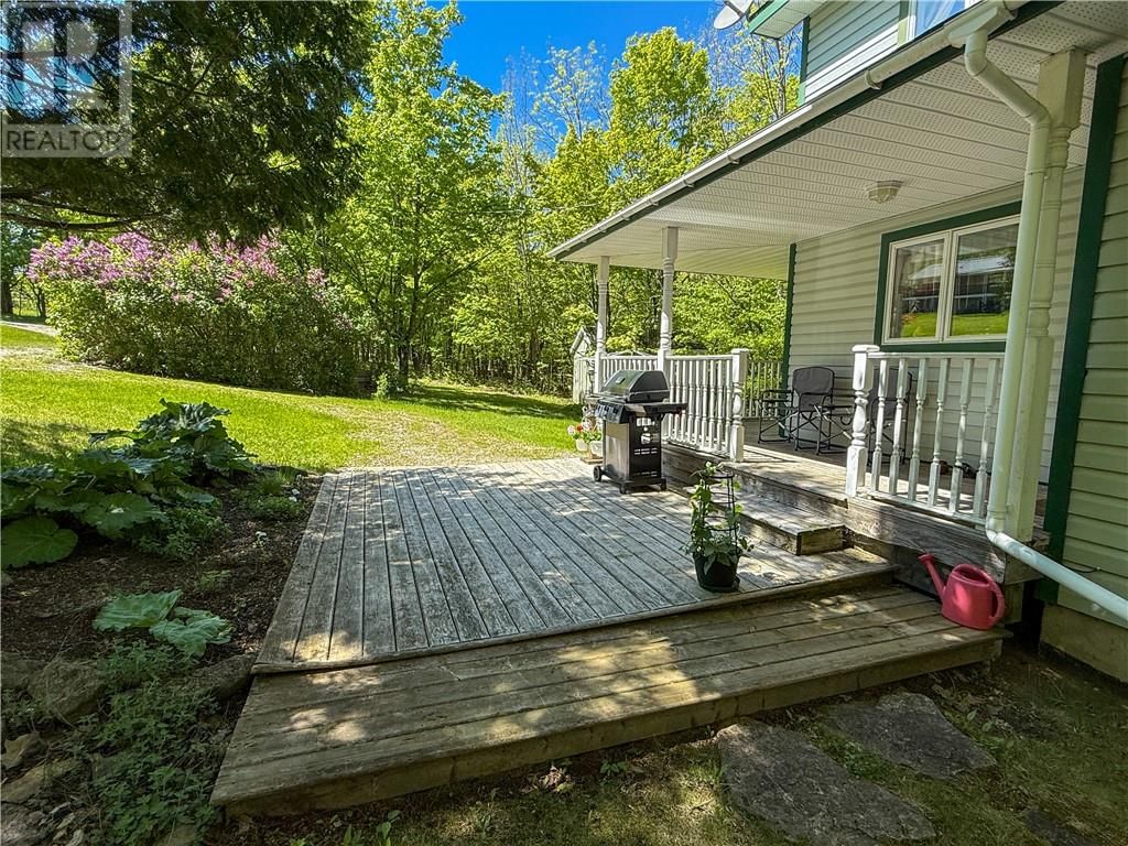 118 MAPLE DRIVE Image 18