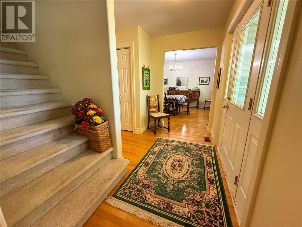 118 MAPLE DRIVE Image 33