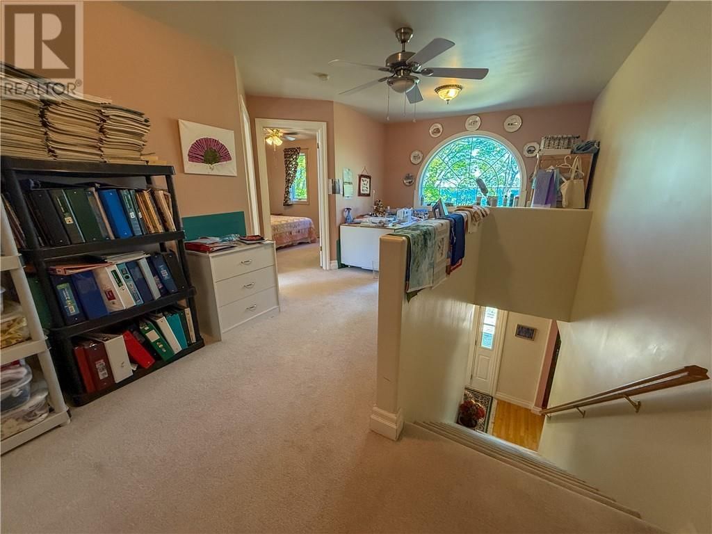 118 MAPLE DRIVE Image 46