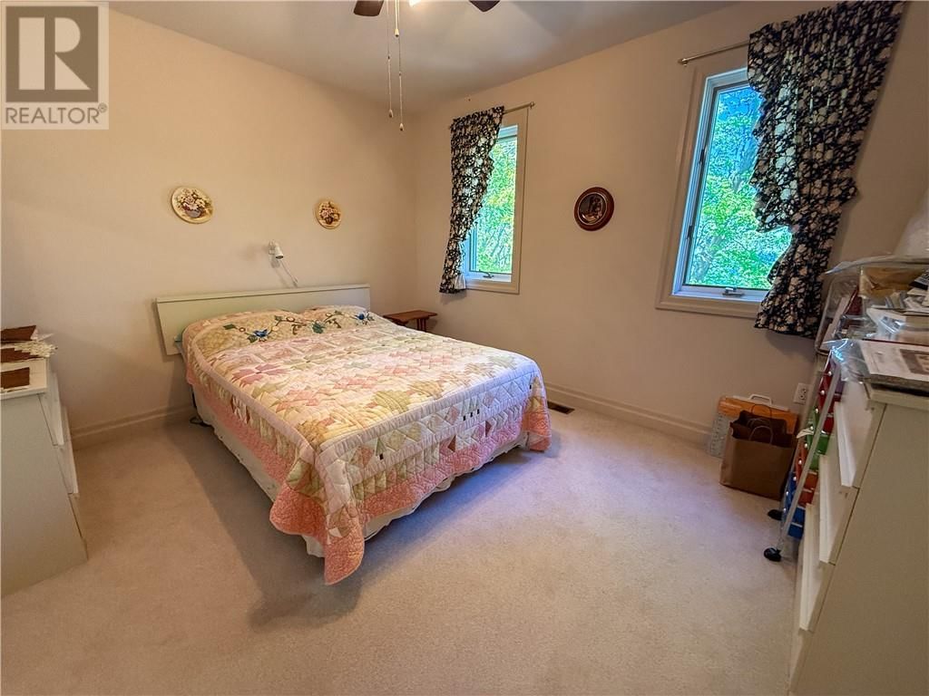 118 MAPLE DRIVE Image 47