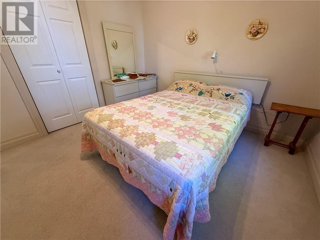 118 MAPLE DRIVE Image 48