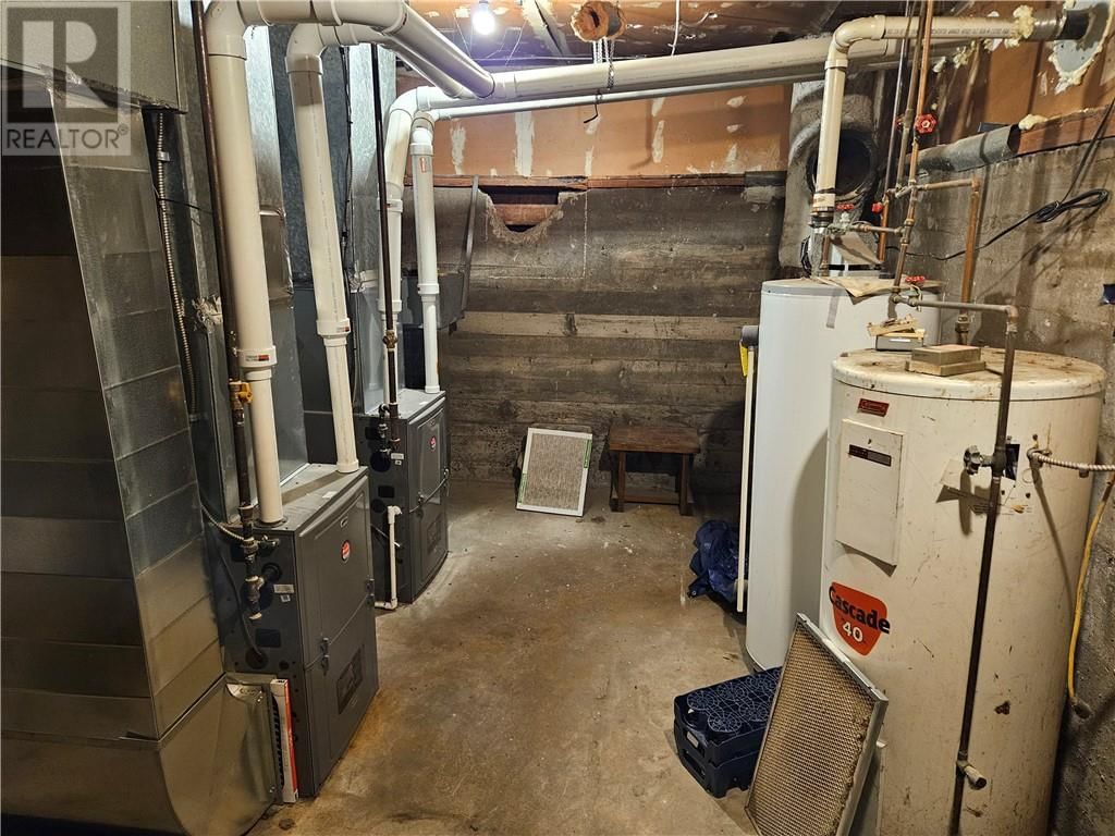 3516 FALCONBRIDGE Image 10