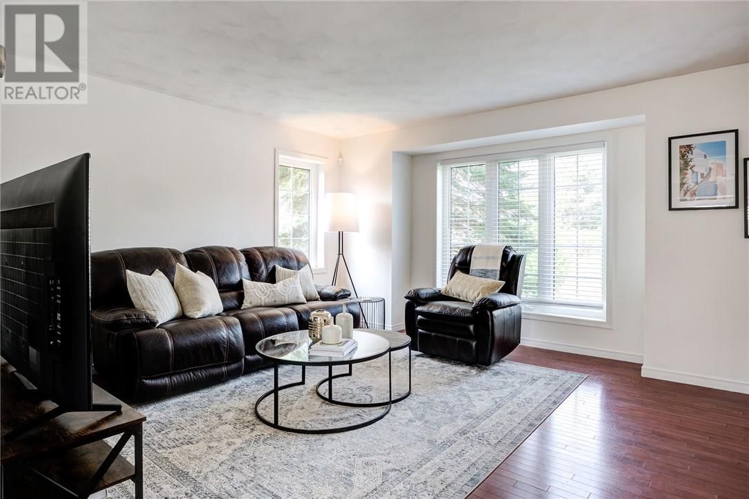919 ELLIOTT AVENUE Image 7