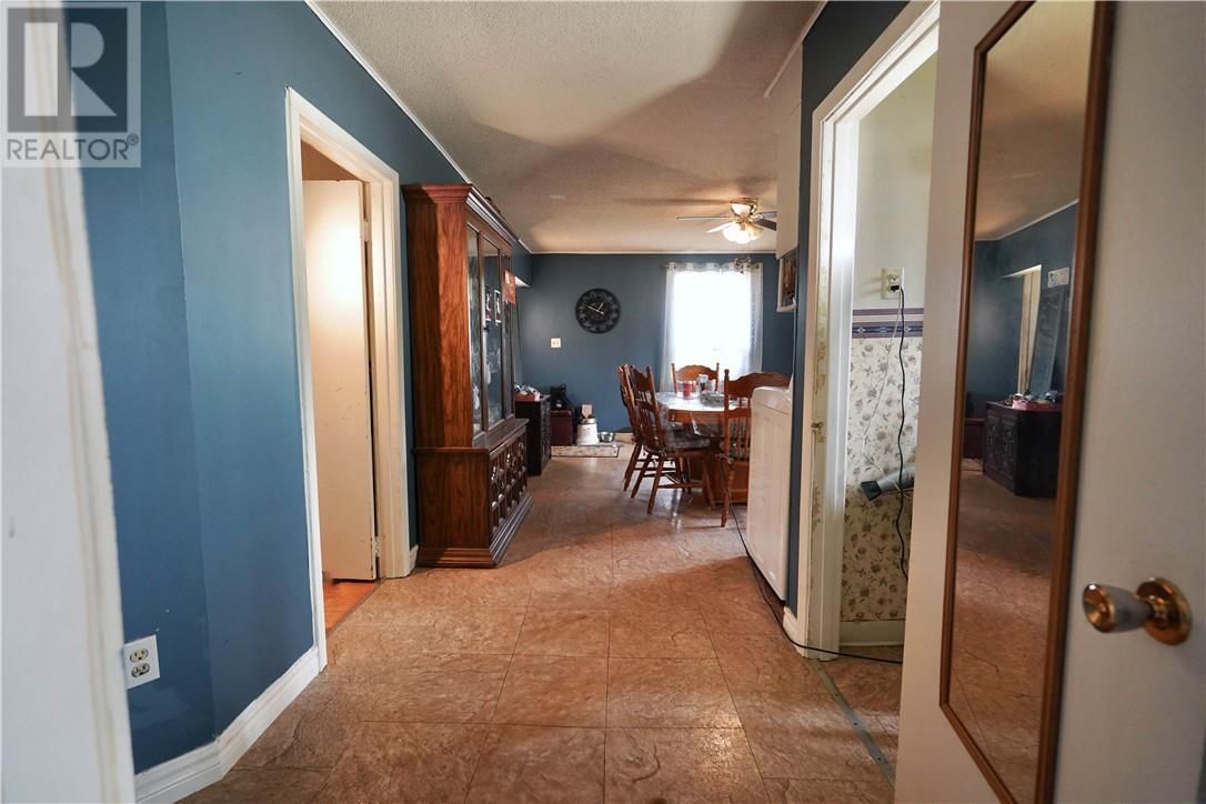 4724 HIGHWAY 69 N Image 15