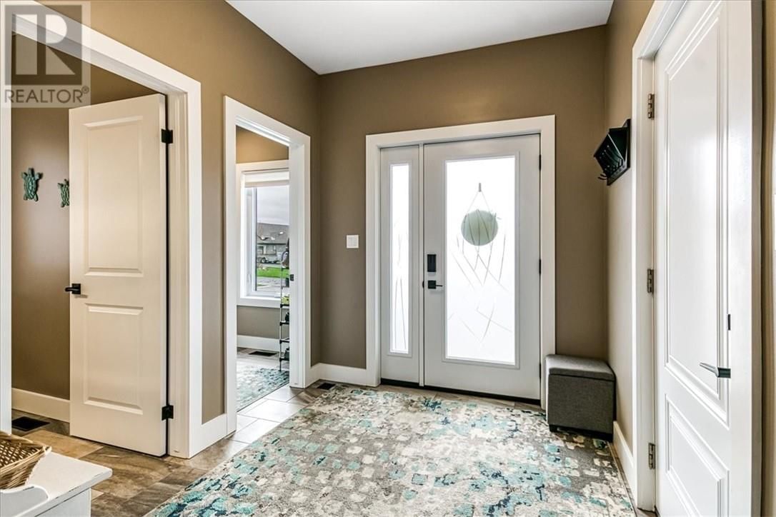 20 CHINABERRY DRIVE Image 14