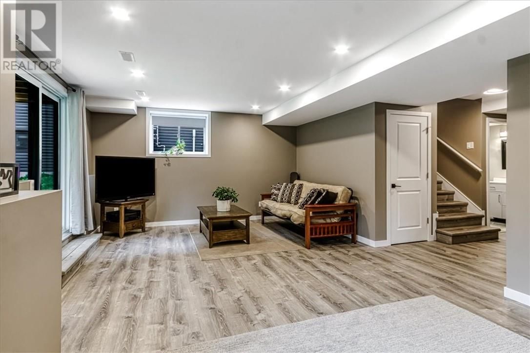 20 CHINABERRY DRIVE Image 36