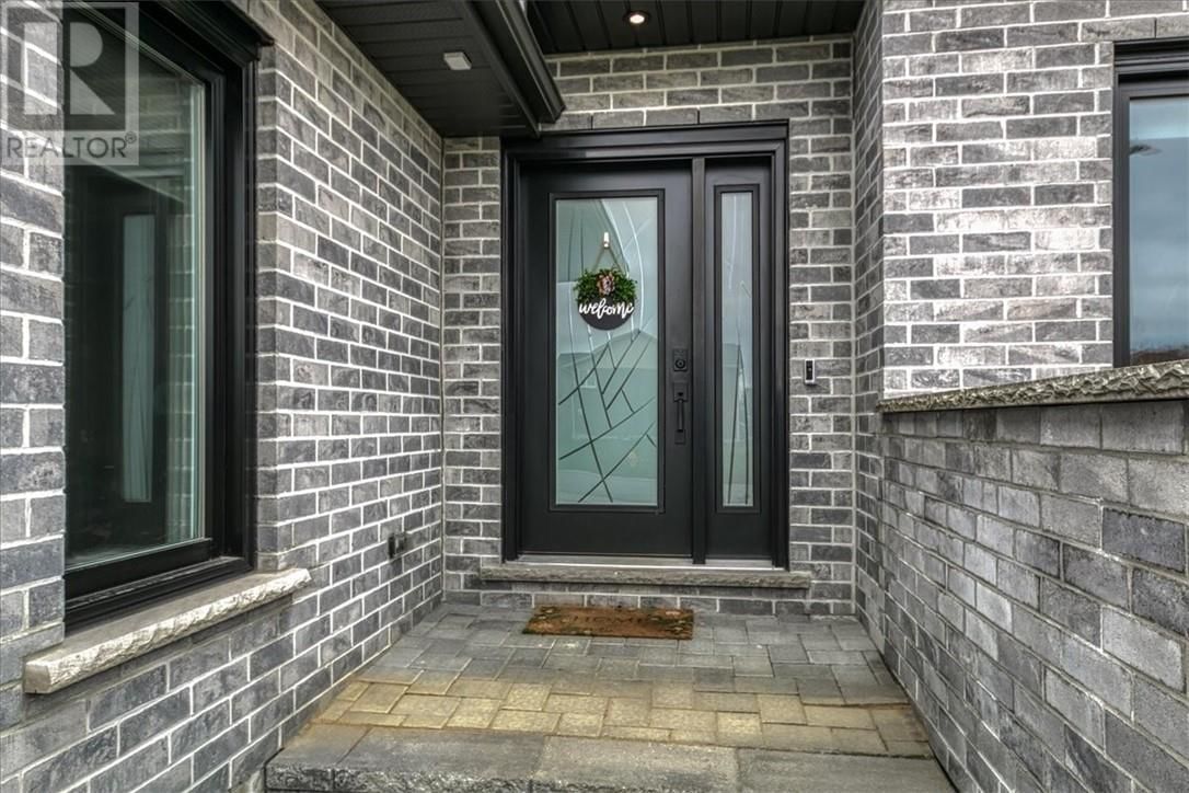 20 CHINABERRY DRIVE Image 4