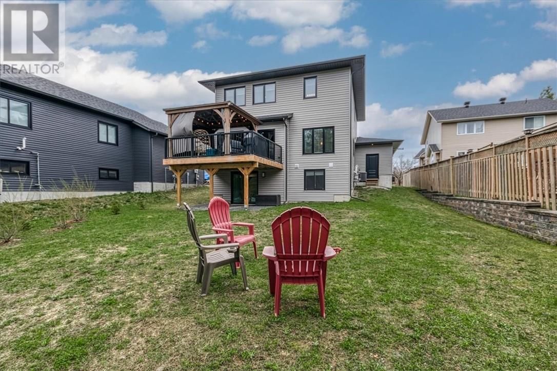20 CHINABERRY DRIVE Image 5
