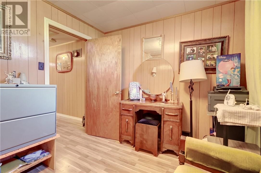 345 CASTLE STREET Image 21