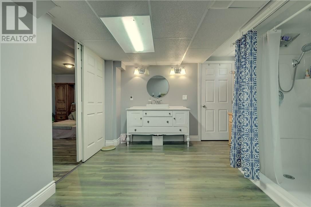 345 CASTLE STREET Image 28