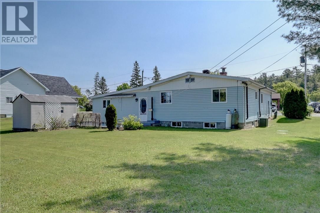 345 CASTLE STREET Image 8