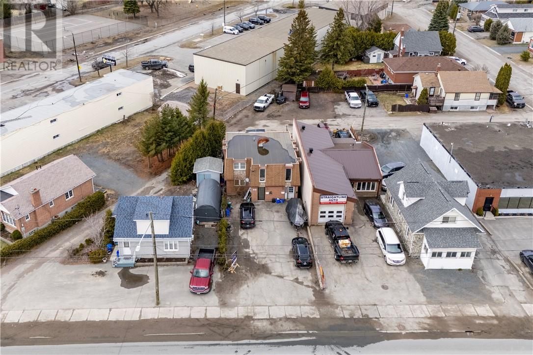 1071 LORNE STREET Image 2