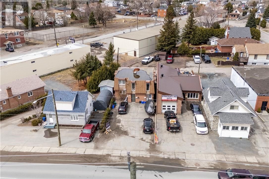 1071 LORNE STREET Image 20