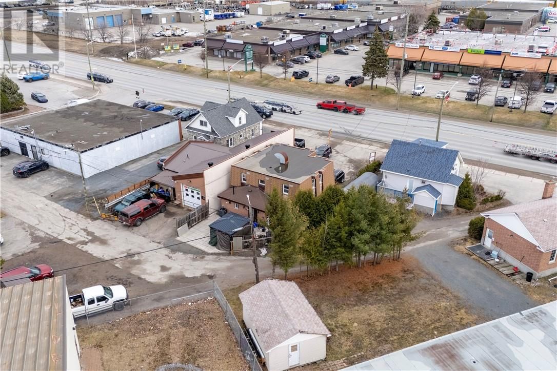 1071 LORNE STREET Image 3