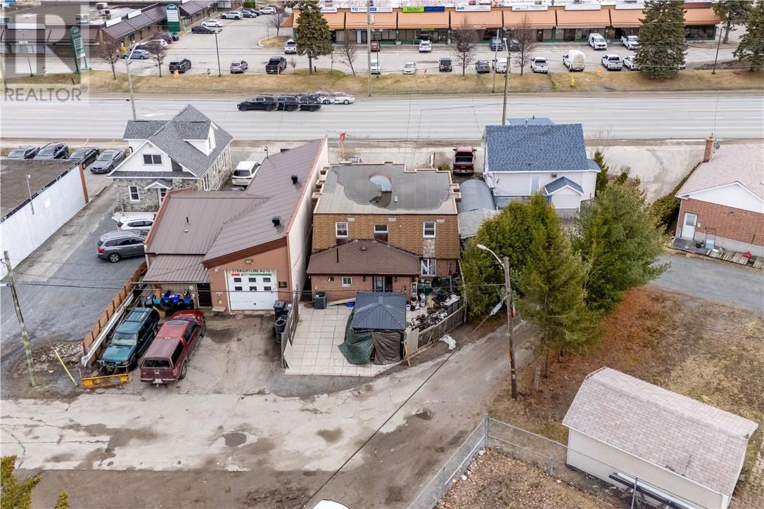1071 LORNE STREET Image 4