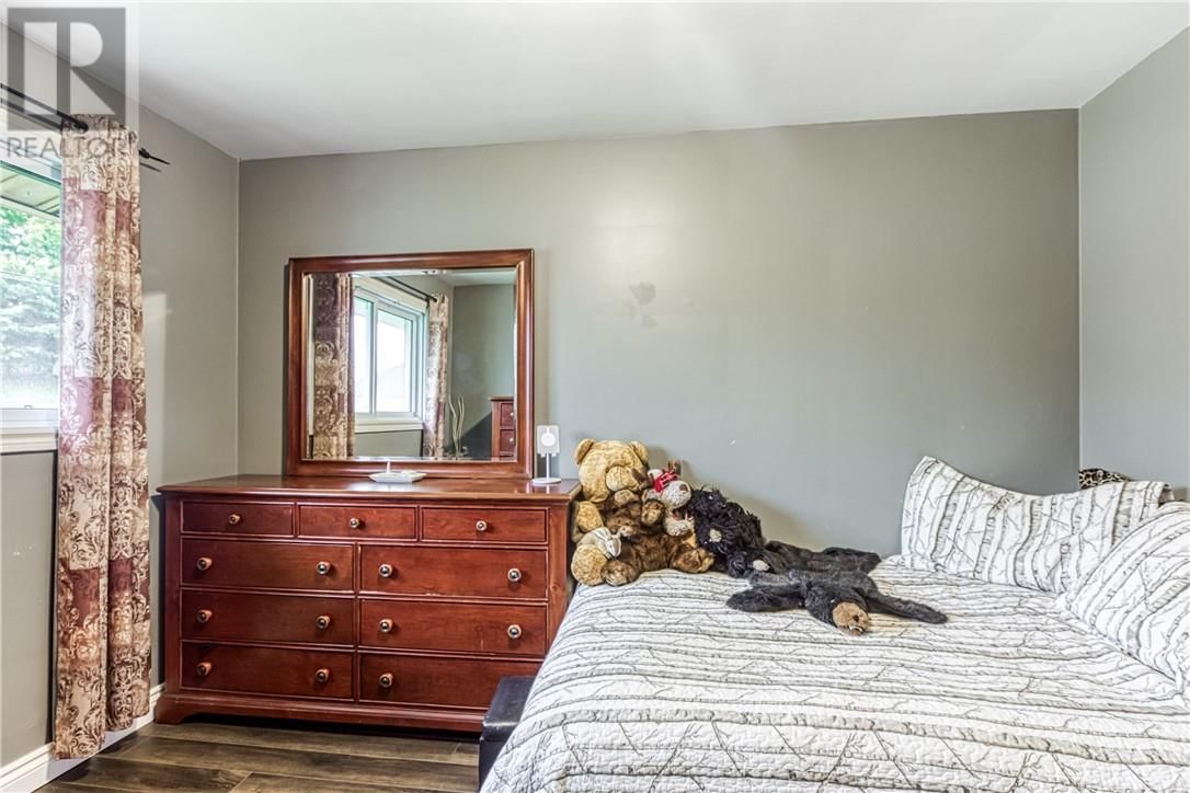 17 PENMAN AVENUE Image 13