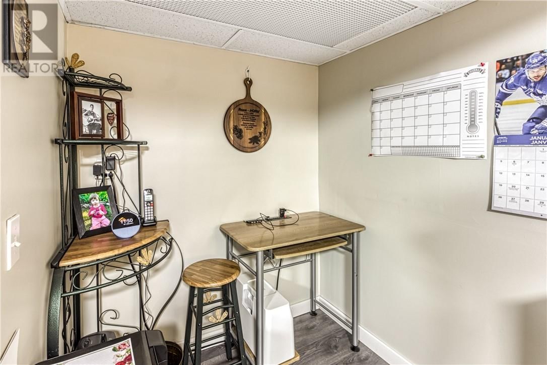 17 PENMAN AVENUE Image 24