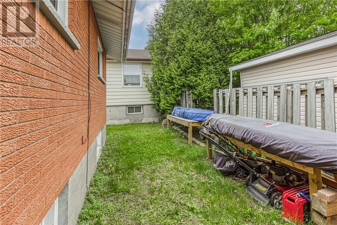 17 PENMAN AVENUE Image 34