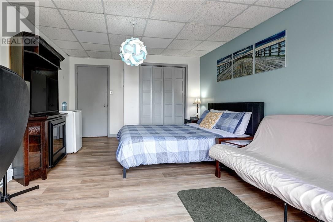 116 ESTE DRIVE Image 14