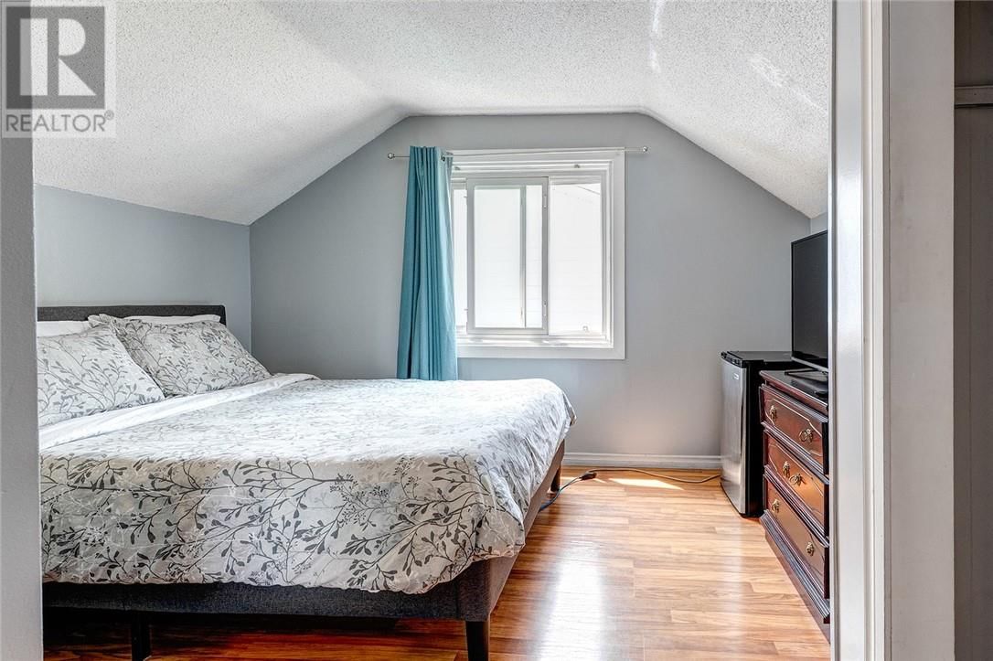 116 ESTE DRIVE Image 21