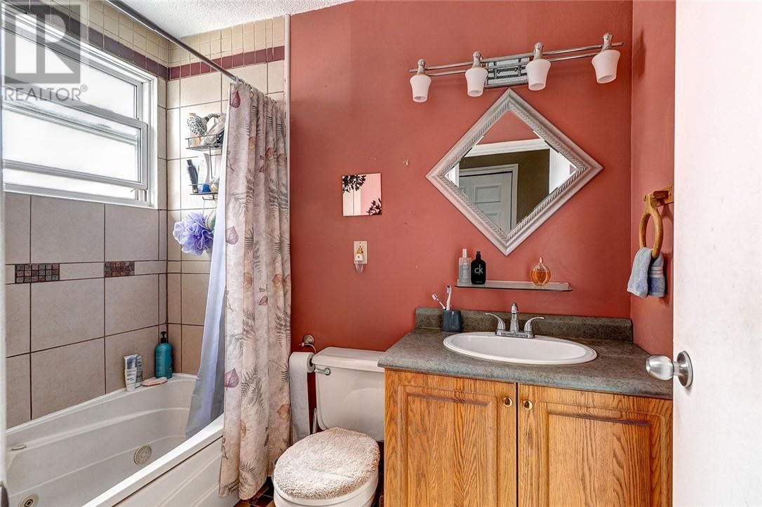 116 ESTE DRIVE Image 23
