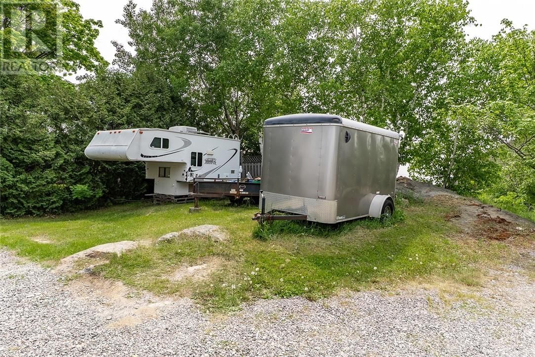116 ESTE DRIVE Image 47