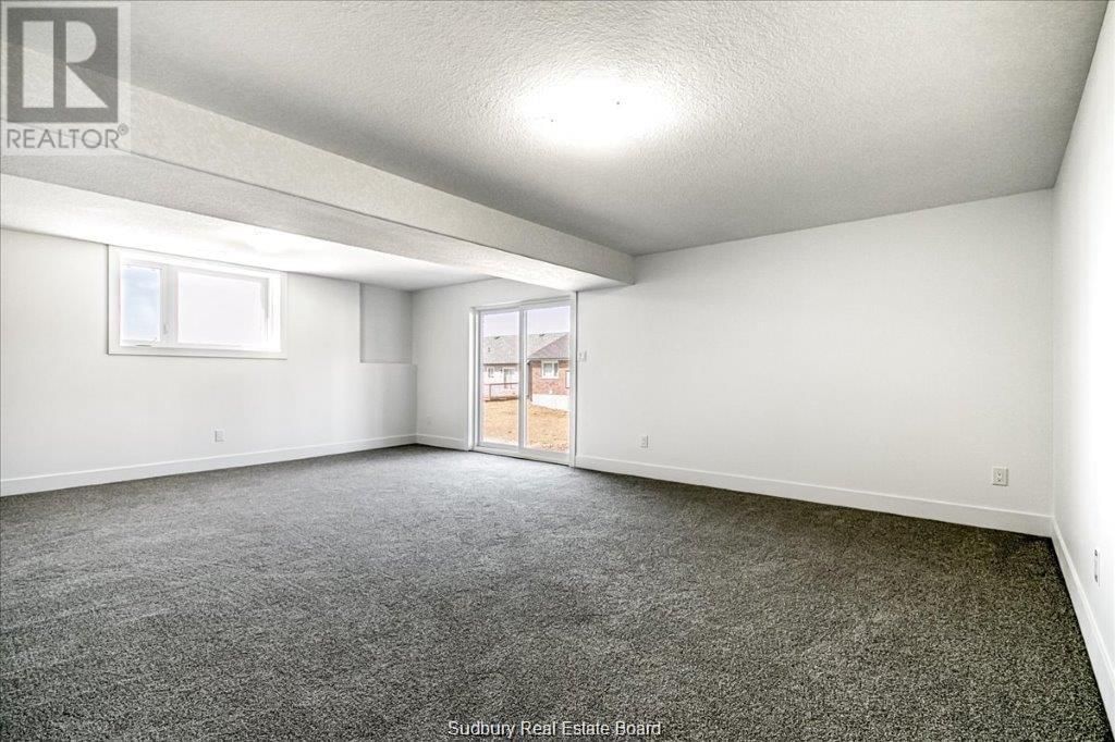 828 MOONROCK Image 14