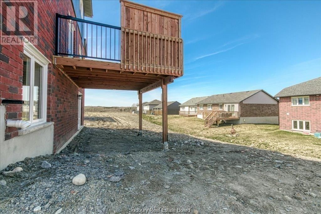 828 MOONROCK Image 25