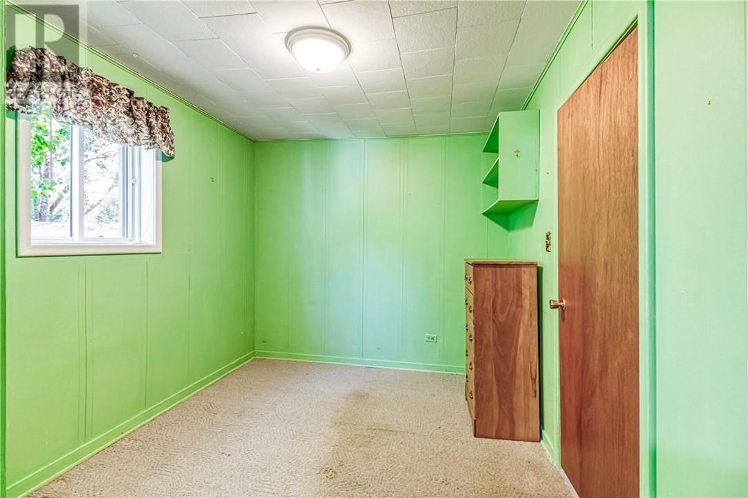 14 OAK AVENUE Image 17