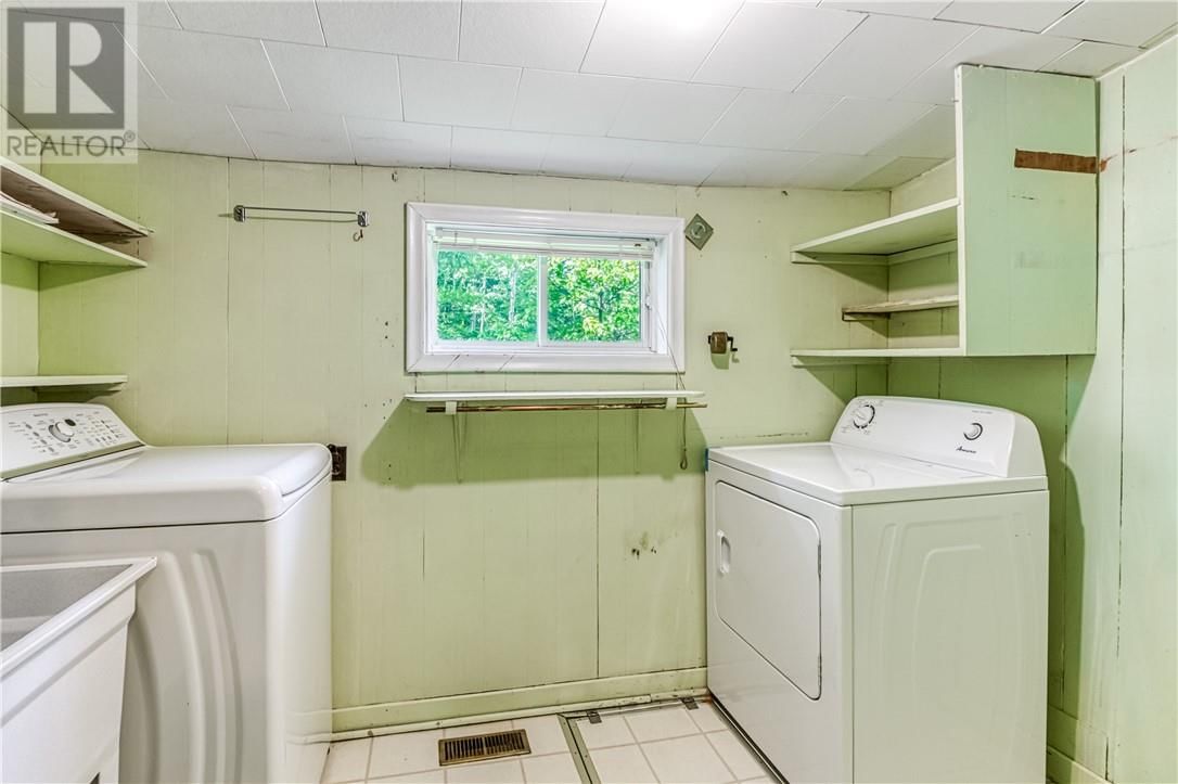 14 OAK AVENUE Image 20