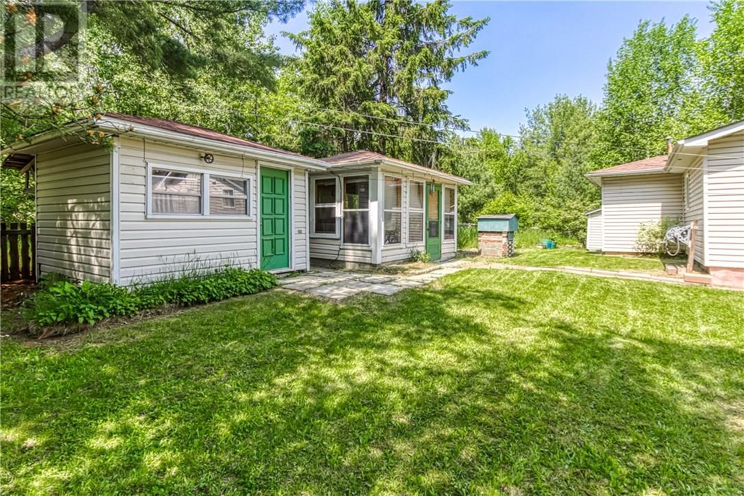 14 OAK AVENUE Image 21