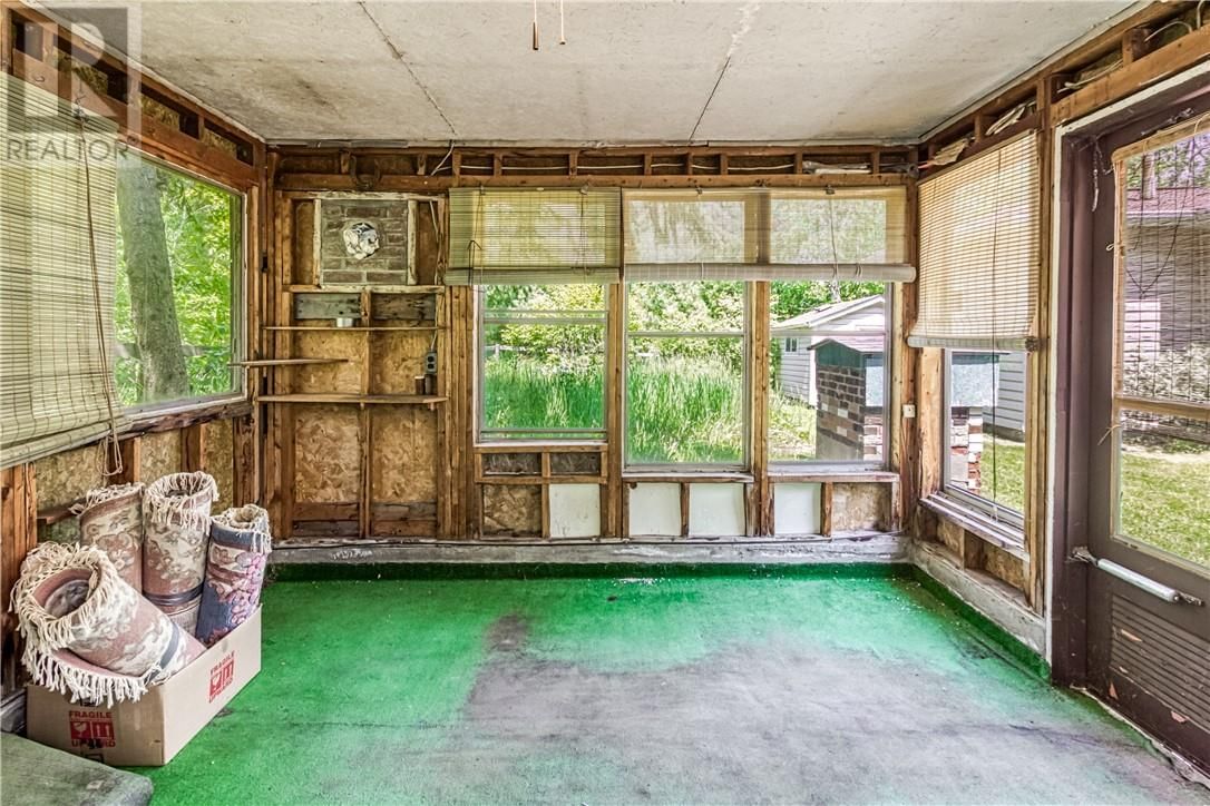 14 OAK AVENUE Image 22