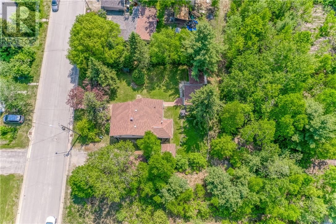 14 OAK AVENUE Image 28